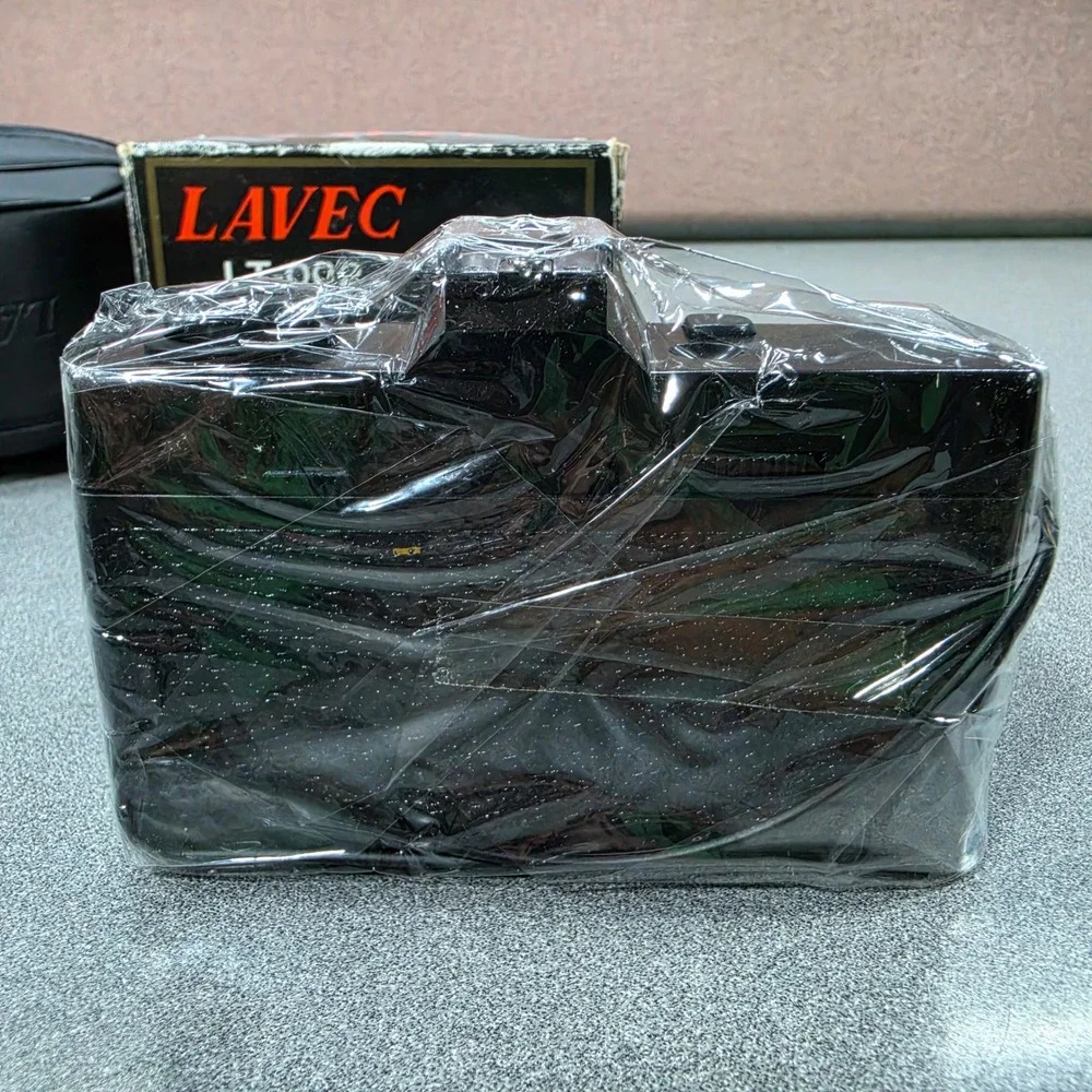 Lavec LT-002 35mm Film Camera Black New Retro Vintage Point Shoot
